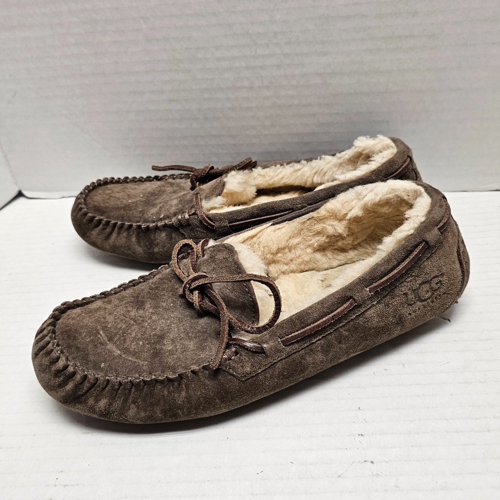 UGG Australia Womens Dakota Suede Sheepskin Moccasin Slip On Brown 5612 9 40 - Picture 1 of 15